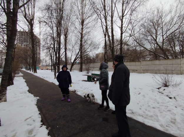 Заместитель главы городского округа Котельники Алексей Левшин провел еженедельный обход территории в мкр. Ковровый, д. 31